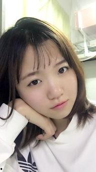 天津校花吃瓜,瓜果飘香，甜蜜一夏