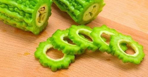 在宿舍吃凉瓜,清爽一夏，健康同行